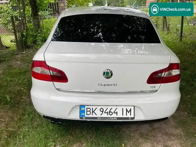 Skoda Superb 2011, фото з оголошення 2 з 9, VIN TMBAE73T5C9023519