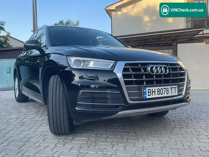 Audi Q5 2018, фото з оголошення 2 з 12, VIN WA1ANAFY7J2208675