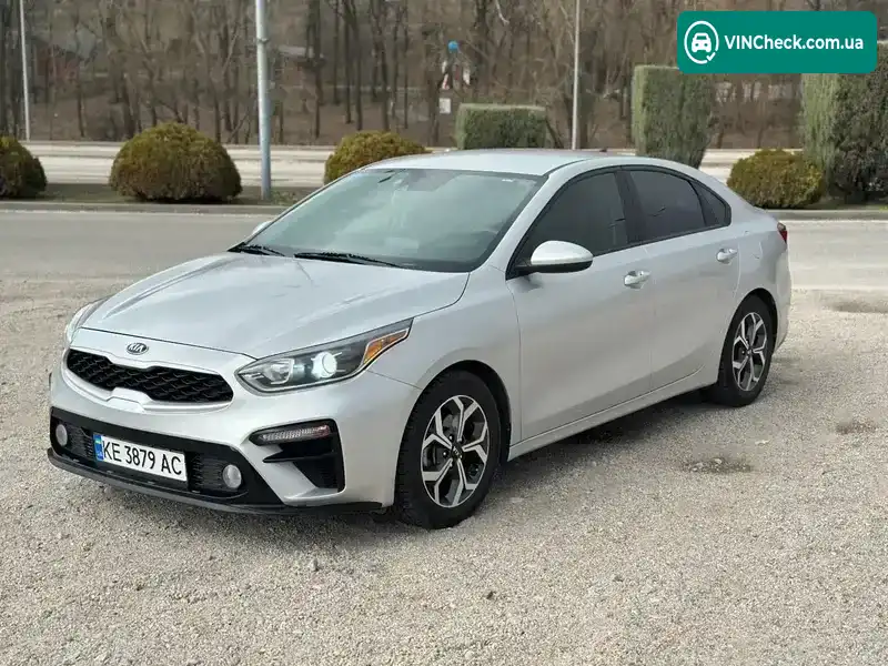 Kia Forte 2021, фото з оголошення 2 з 16, VIN 3KPF24AD3ME350104