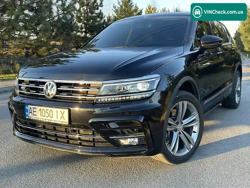 Volkswagen Tiguan 2018, фото з оголошення 1 з 15, VIN 3VV2B7AX7KM005513