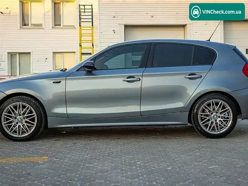 BMW 1 Series 2006, фото з оголошення 2 з 21, VIN WBAUF51000PY47410