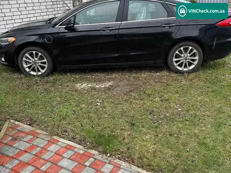 Ford Fusion 2019, фото з оголошення 1 з 7, VIN 3FA6P0SU7KR223392