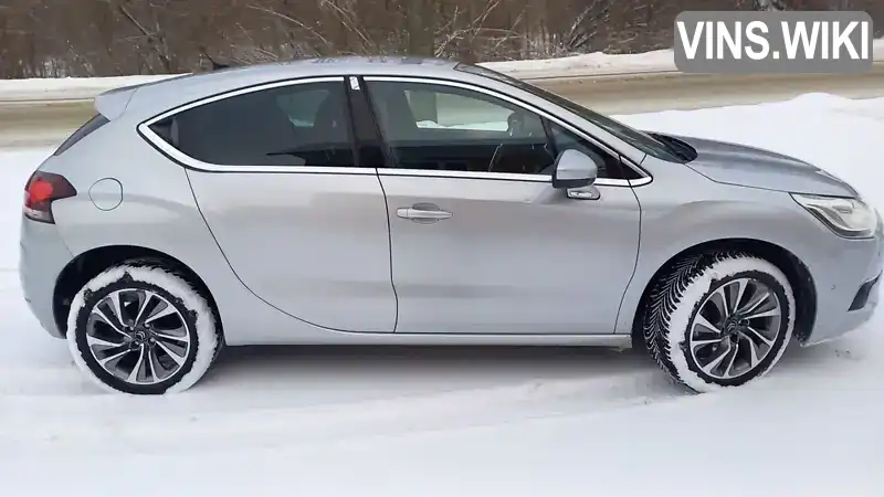 Citroen DS4 2011, фото з оголошення 2 з 10, VIN VF7NX5FV8BY563503