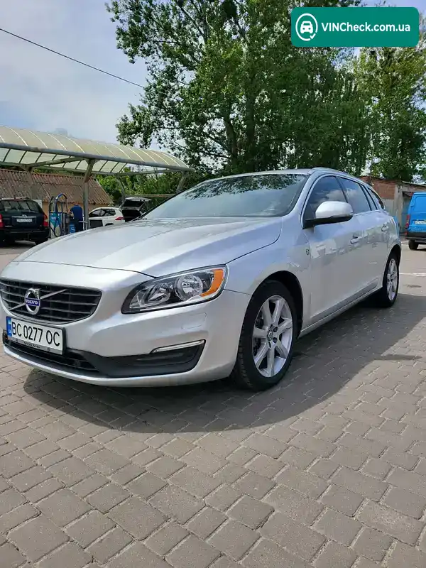 Volvo V60 2016, фото з оголошення 2 з 21, VIN YV140MEK4G1325347