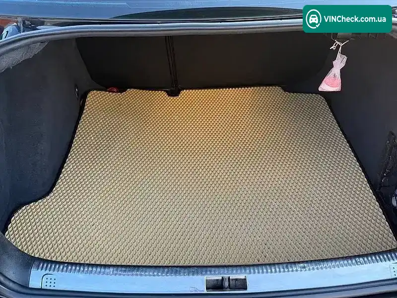 Volkswagen Jetta 2002, фото з оголошення 2 з 12, VIN 3VWSE69M02M068959