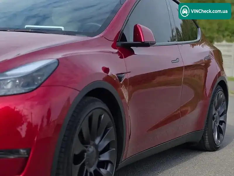 Tesla Model Y 2024, фото з оголошення 1 з 17, VIN 7SAYGDEF9RF022051