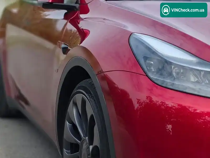 Tesla Model Y 2024, фото з оголошення 2 з 17, VIN 7SAYGDEF9RF022051