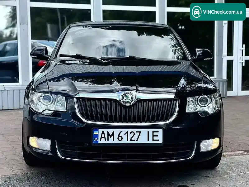 Skoda Superb 2011, фото з оголошення 1 з 20, VIN TMBAF73T2C9011079