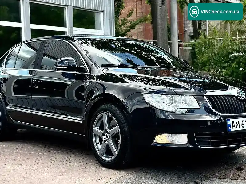 Skoda Superb 2011, фото з оголошення 2 з 20, VIN TMBAF73T2C9011079