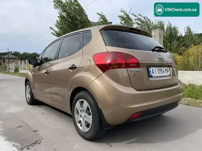 Kia Venga 2010, фото з оголошення 2 з 17, VIN TMAEG811ABJ036495