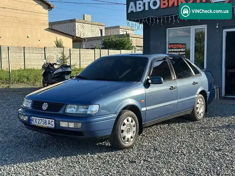Volkswagen Passat 1994, фото з оголошення 2 з 9, VIN WVWZZZ3AZRE041347