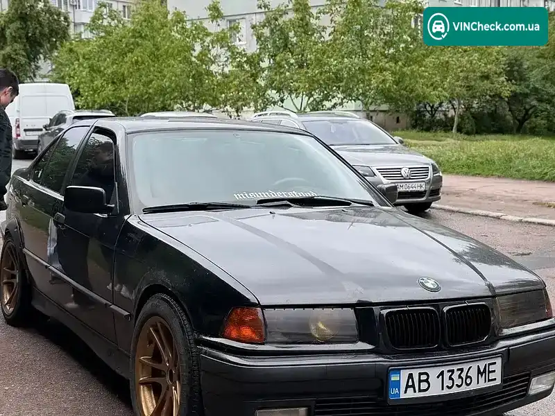BMW 3 Series 1996, фото з оголошення 1 з 11, VIN WBACA71040FL52123