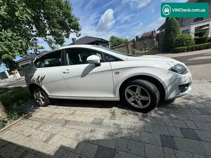 SEAT Leon 2011, фото з оголошення 1 з 17, VIN VSSZZZ1PZBR074922