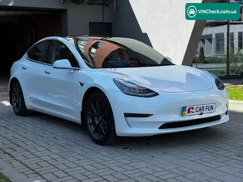 Tesla Model 3 2018, фото з оголошення 1 з 21, VIN 5YJ3E1EA2JF059706