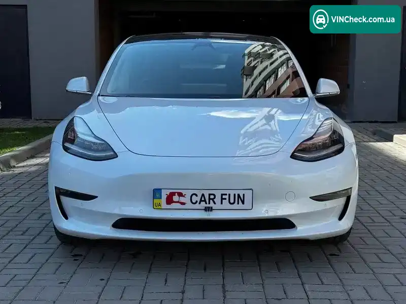 Tesla Model 3 2018, фото з оголошення 2 з 21, VIN 5YJ3E1EA2JF059706