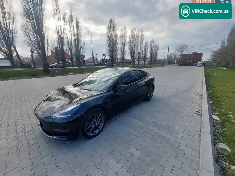 Tesla Model 3 2023, фото з оголошення 1 з 13, VIN 5YJ3E1EB1PF628658