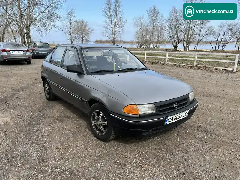 Opel Astra 1993, фото з оголошення 1 з 12, VIN W0L000058P2549358