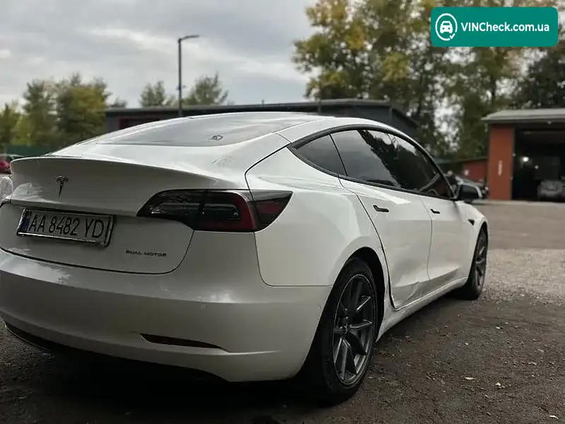 Tesla Model 3 2021, фото з оголошення 2 з 20, VIN 5YJ3E1EB5MF098528