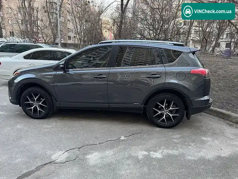 Toyota RAV4 2017, фото з оголошення 2 з 18, VIN JTMJJREV8JD163922