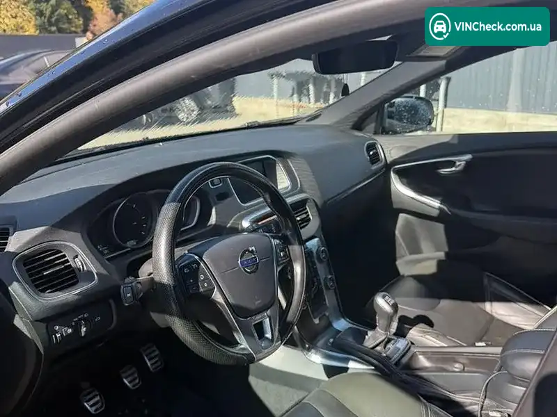 Volvo V40 2015, фото з оголошення 2 з 11, VIN YV1MV7431G2303441