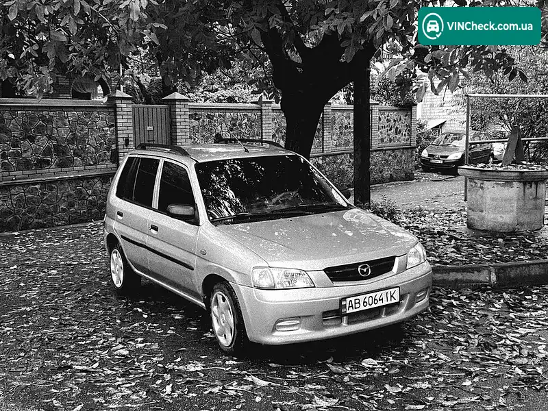 Mazda Demio 2001, фото з оголошення 2 з 6, VIN JMZDW195500331239