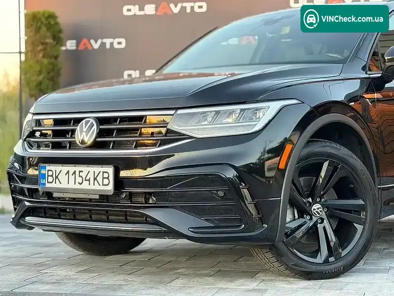 Volkswagen Tiguan 2023, фото з оголошення 2 з 20, VIN 3VV8B7AX9PM024243