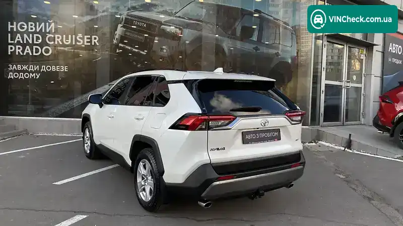 Toyota RAV4 2021, фото з оголошення 2 з 12, VIN JTMR43FV00D020001