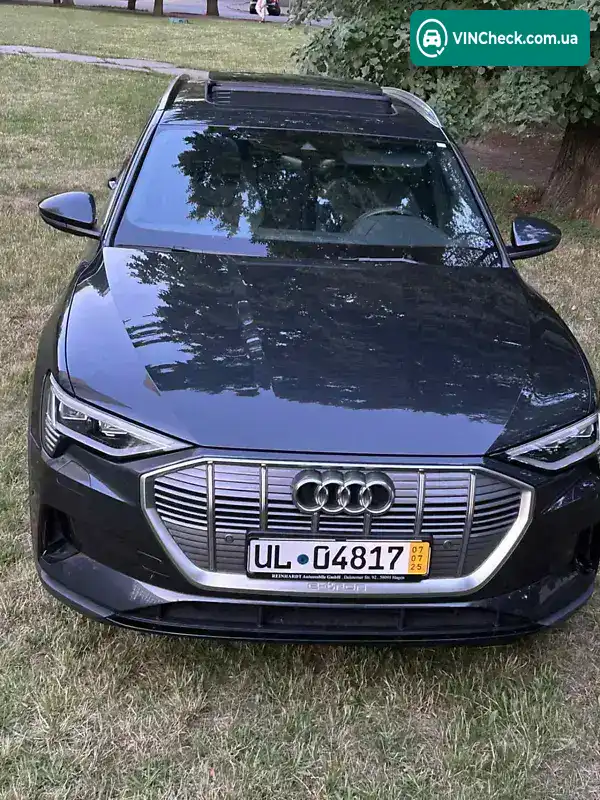 Audi e-tron 2020, фото з оголошення 1 з 14, VIN WAUZZZGE8MB019390