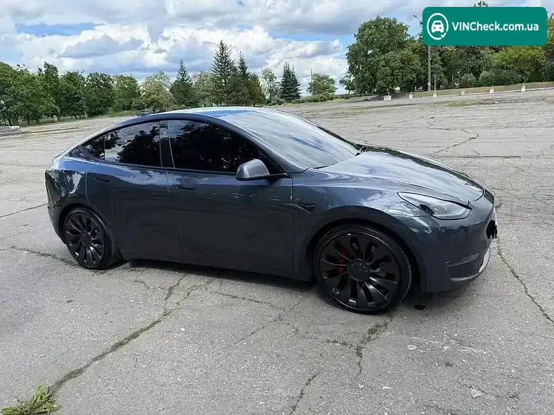 Tesla Model Y 2023, фото з оголошення 2 з 21, VIN 7SAYGDEF4PF912339