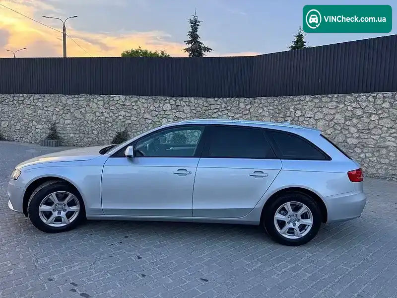 Audi A4 2010, фото з оголошення 2 з 14, VIN WAUZZZ8K5AA155644