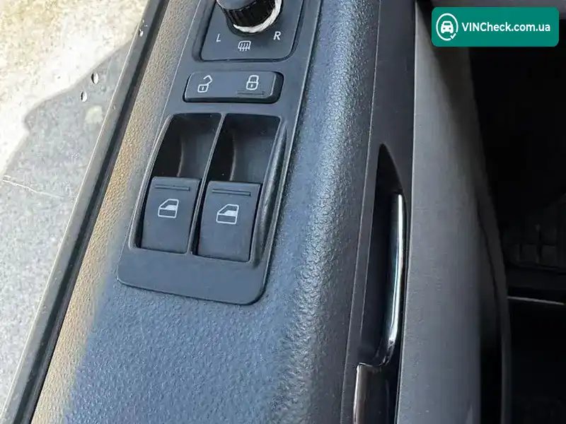 Volkswagen Caravelle 2010, фото з оголошення 2 з 20, VIN WV2ZZZ7HZAH276378