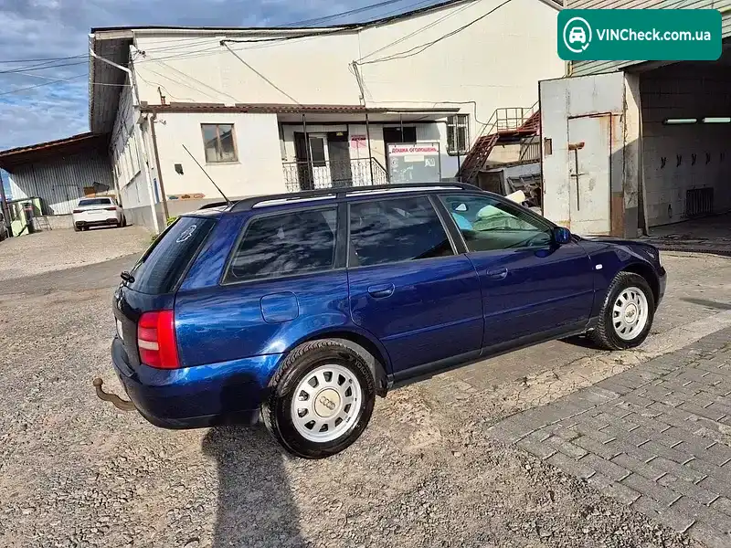 Audi A4 2000, фото з оголошення 2 з 19, VIN WAUZZZ8DZ1A026949