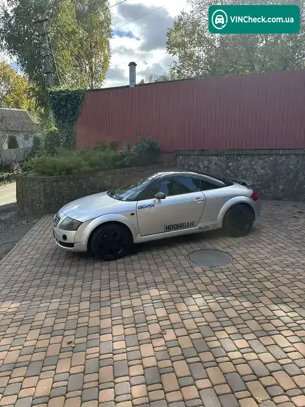 Audi TT 1998, фото з оголошення 2 з 20, VIN TRUZZZ8NZX1003887
