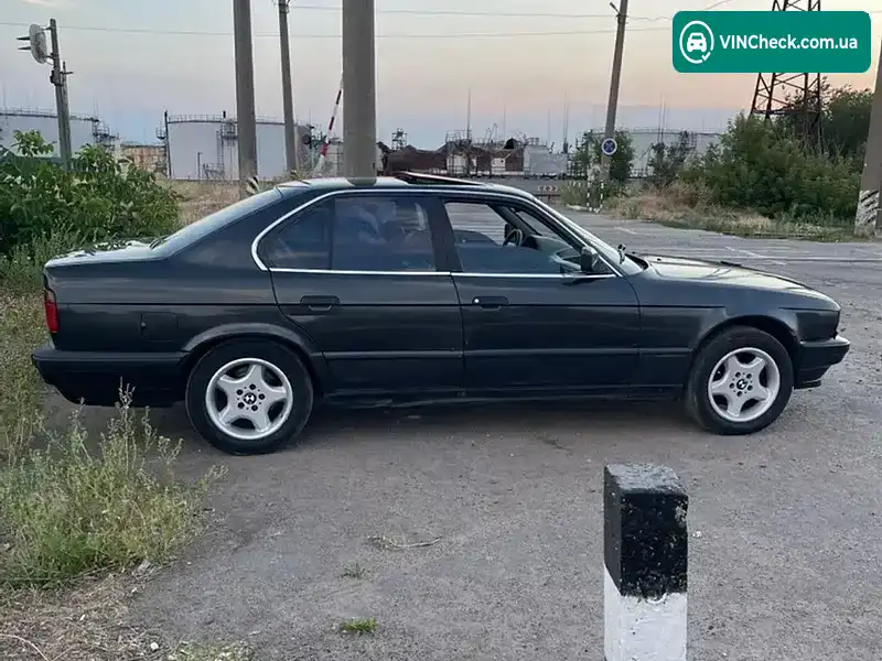 BMW 5 Series 1991, фото з оголошення 2 з 11, VIN WBA00000090004874