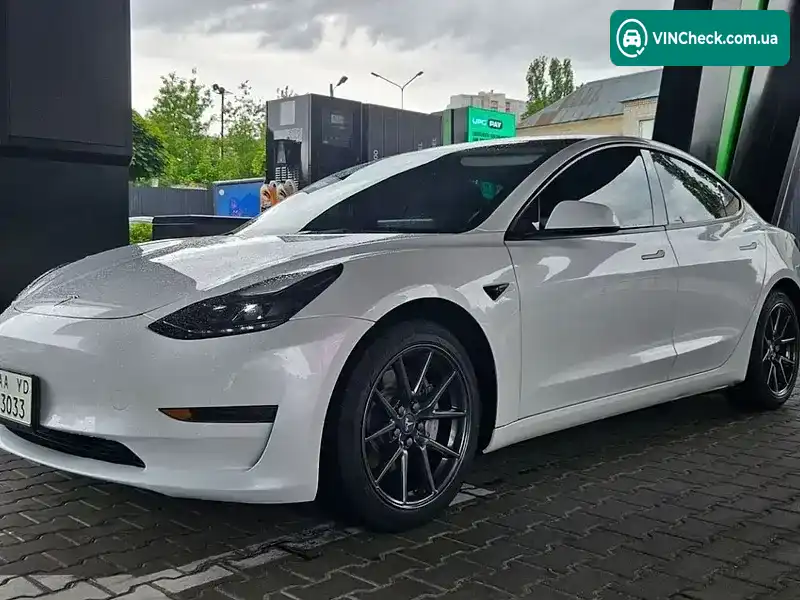 Tesla Model 3 2023, фото з оголошення 1 з 21, VIN 5YJ3E1EA1PF558926