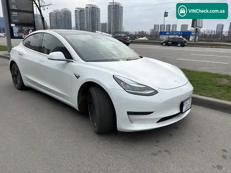 Tesla Model 3 2019, фото з оголошення 1 з 11, VIN 5YJ3E1EB8KF511636