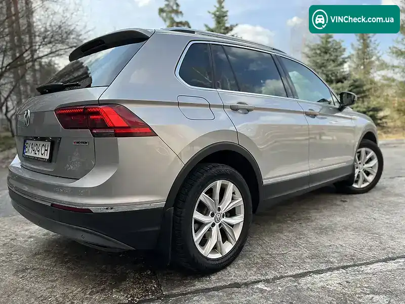 Volkswagen Tiguan 2018, фото з оголошення 2 з 20, VIN WVGZZZ5NZJW983699