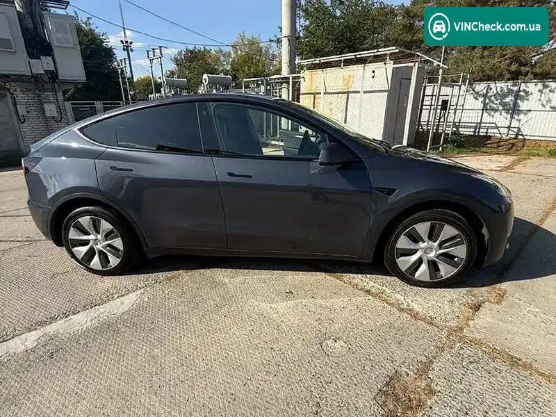 Tesla Model Y 2022, фото з оголошення 2 з 10, VIN 7SAYGDEE2PA053398