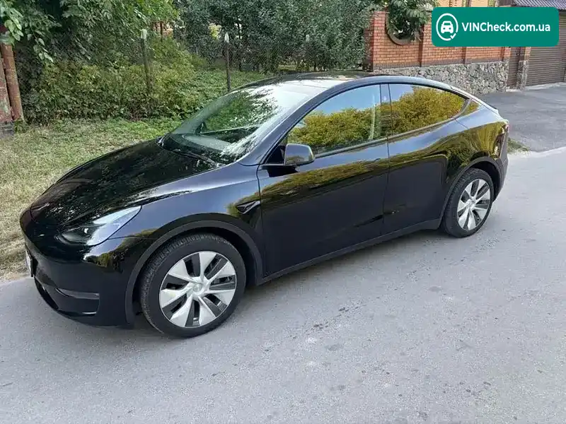 Tesla Model Y 2023, фото з оголошення 2 з 13, VIN 7SAYGDEE8PA159743
