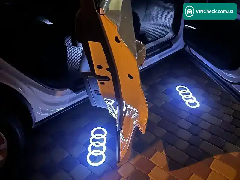 Audi Q7 2018, фото з оголошення 2 з 17, VIN WA1LAAF73KD002805