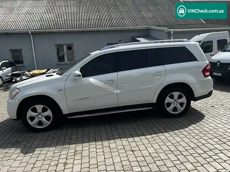 Mercedes-Benz GL-Class 2011, фото з оголошення 2 з 20, VIN 4JGBF2FEXCA779987