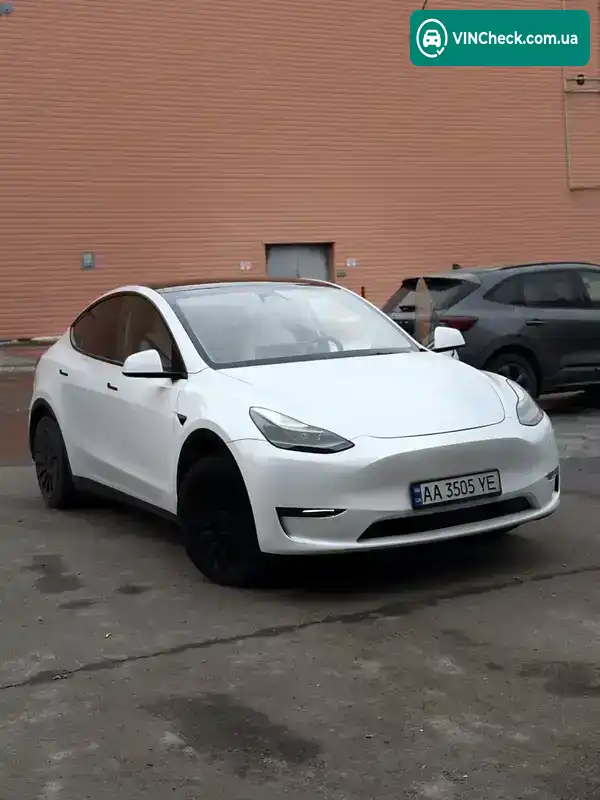 Tesla Model Y 2024, фото з оголошення 1 з 21, VIN 7SAYGDEE3RA279534