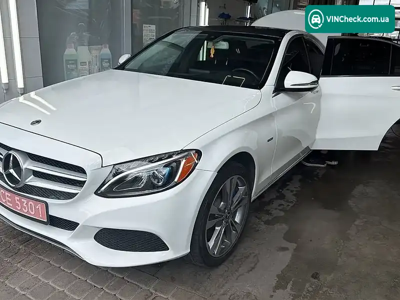 Mercedes-Benz C-Class 2017, фото з оголошення 2 з 20, VIN 55SWF4HB0HU218196