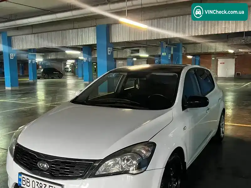 Kia Ceed 2010, фото з оголошення, VIN U5YHB511AAL238054