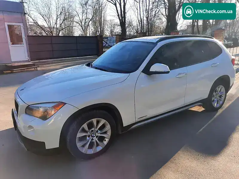 BMW X1 2013, фото з оголошення 2 з 21, VIN WBAVL1C58EVY16262
