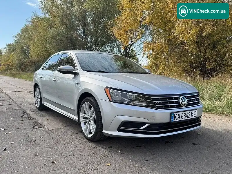 Volkswagen Passat 2017, фото з оголошення 1 з 20, VIN 1VWDT7A39HC060652