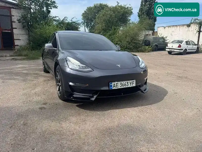 Tesla Model 3 2018, фото з оголошення 1 з 9, VIN 5YJ3E1EA1JF153477