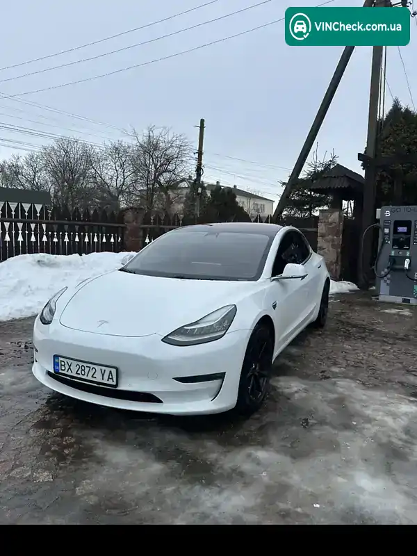 Tesla Model 3 2018, фото з оголошення 1 з 10, VIN 5YJ3E1EA1JF053900