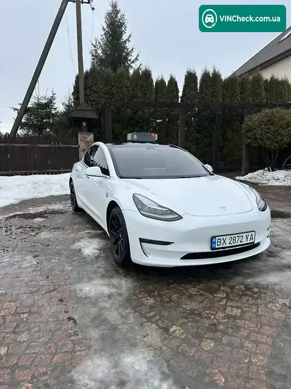 Tesla Model 3 2018, фото з оголошення 2 з 10, VIN 5YJ3E1EA1JF053900