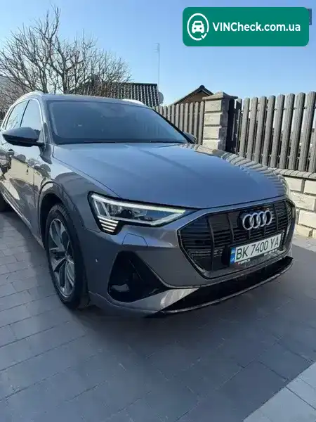 Audi e-tron 2019, фото з оголошення 2 з 21, VIN WA1VAAGE8KB007323